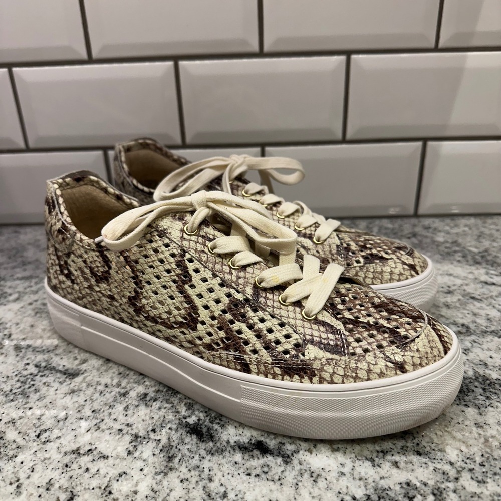 Vince Camuto Karshey Women's Snakeskin Platform Sneakers Shoes 8.5 M Preppy Gold